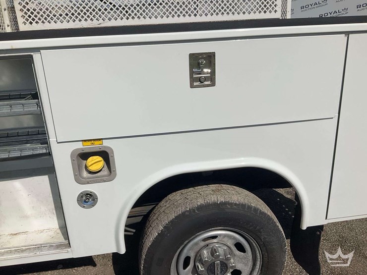 2019-ford-f350-image-42