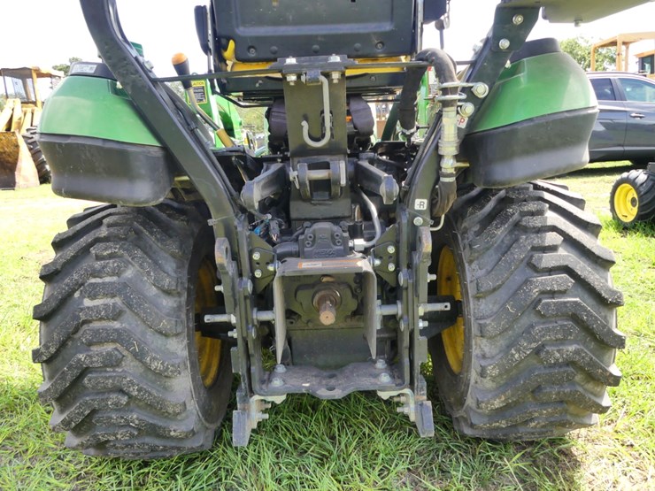 2021-john-deere-1025r-image-5
