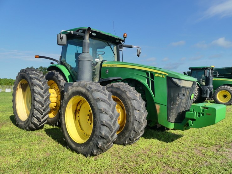 2014-john-deere-8370r-image-1