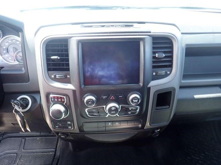 2019-dodge-1500-image-16