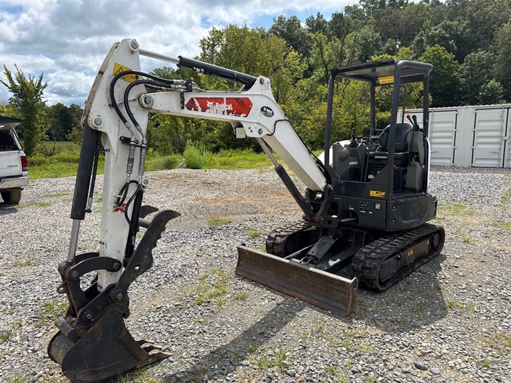 2023-bobcat-e32i-image-1