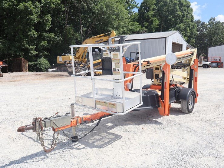2016-jlg-t350-image-1