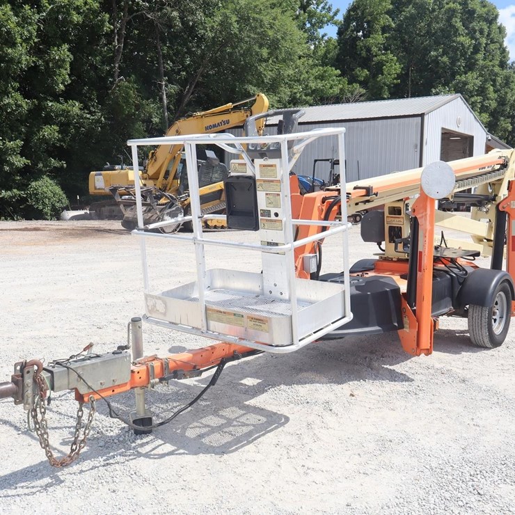 2016 JLG T350