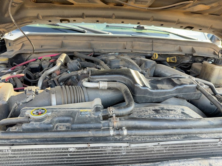 2012-ford-f550-xl-image-16