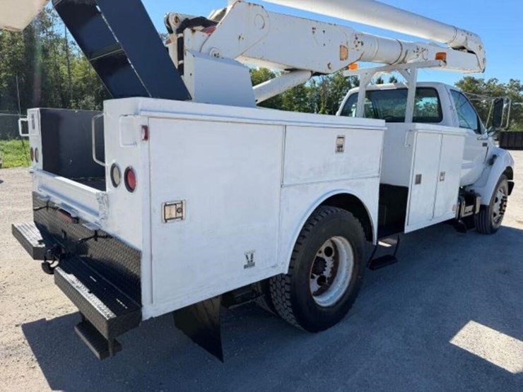 2001-ford-f650-xl-image-44