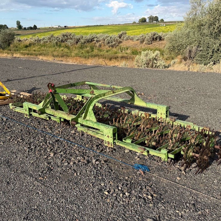 JOHN DEERE 642