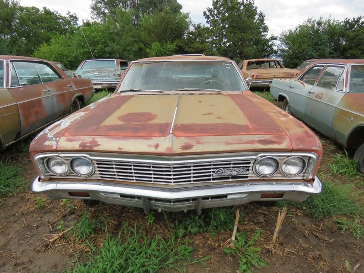 1966-chevrolet-impala-4dr-ht-image-2