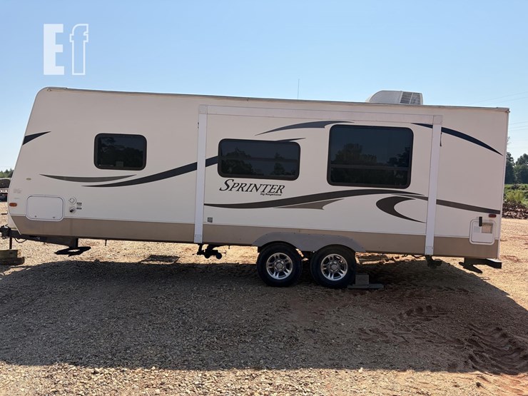 2011-keystone-rv-co-sprinter-255rks-image-6