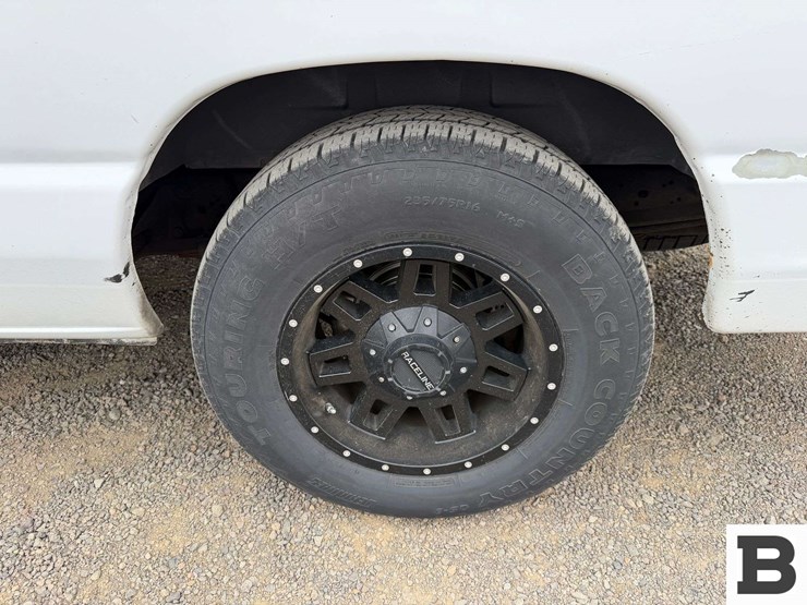 2006-ford-cargo-image-14