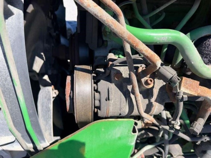 2015-john-deere-5085e-image-31