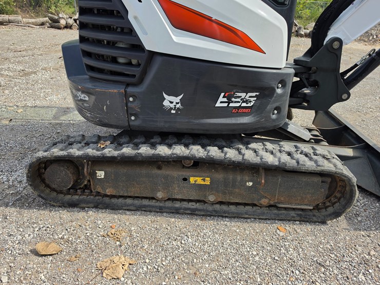 2022-bobcat-e35-image-49