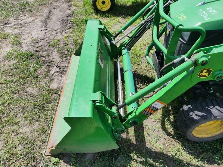 2021-john-deere-1025r-image-12