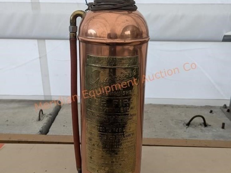 brass-fire-extinguisher-lamp-image-1