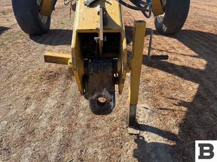 2006-johnson-pull-type-6'-tile-plow-image-9
