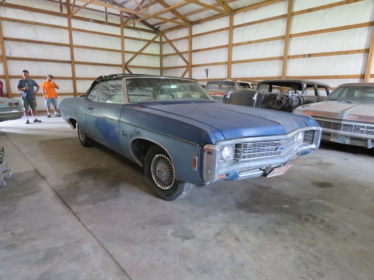 1969-chevrolet-impala-convertible-image-3