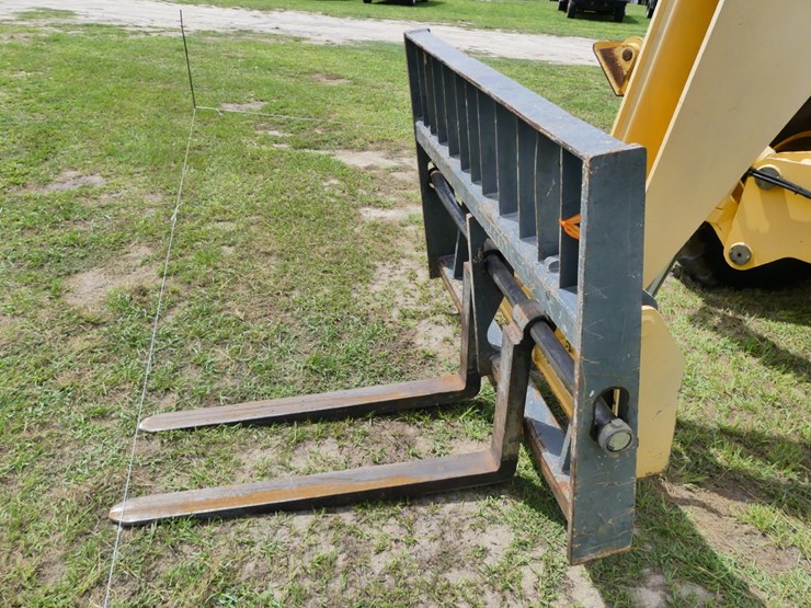 2013-gehl-dl11-image-10