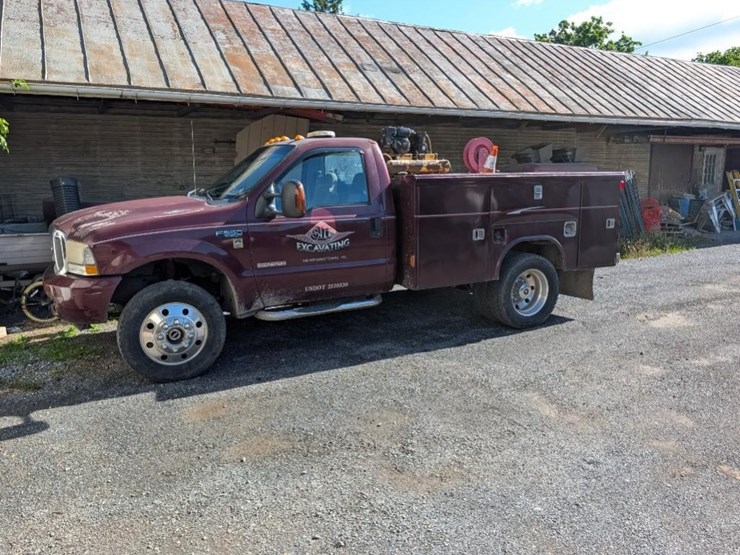 2004-ford-f550-image-1