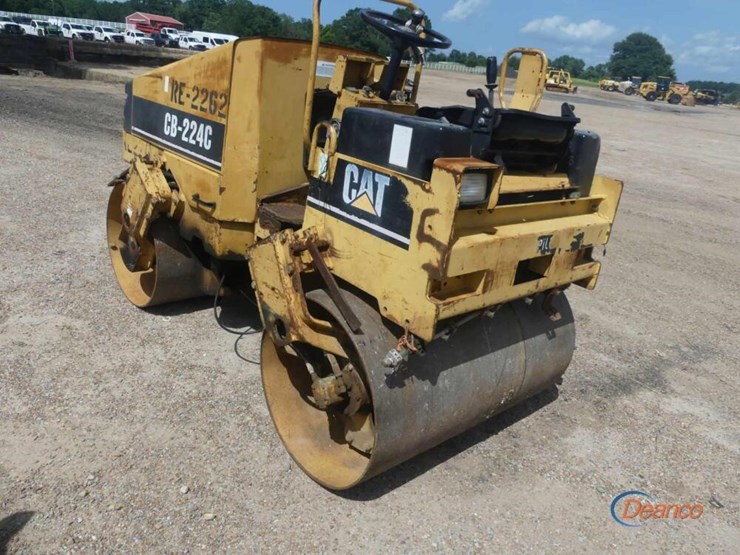 caterpillar-cb-224c-image-3