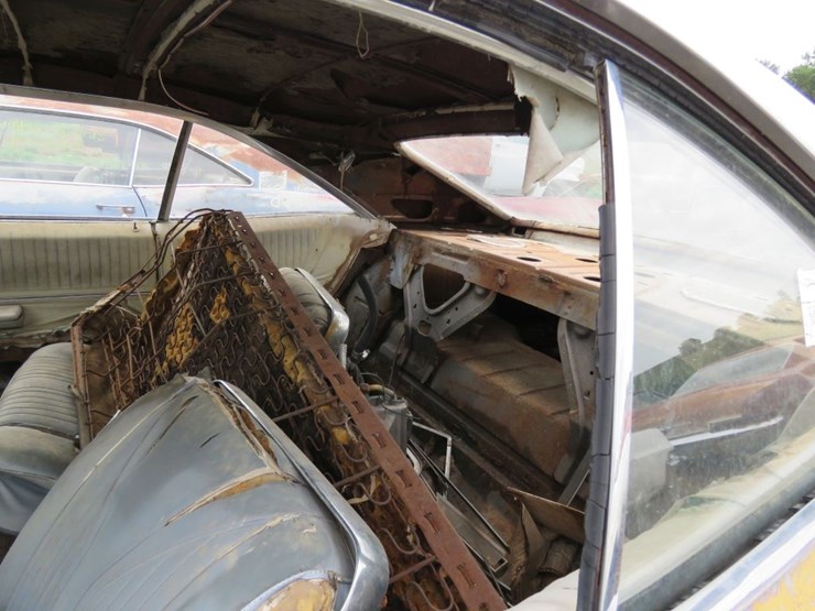 1965-chevrolet-impala-ss-2dr-ht-image-8