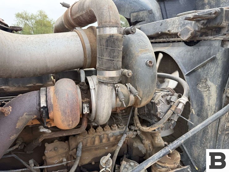1988-mack-rd688s-image-37