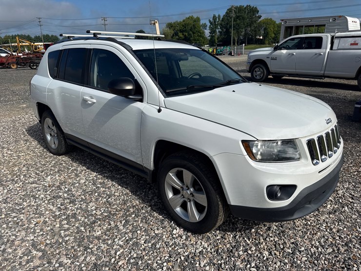 2014-jeep-compass-image-3