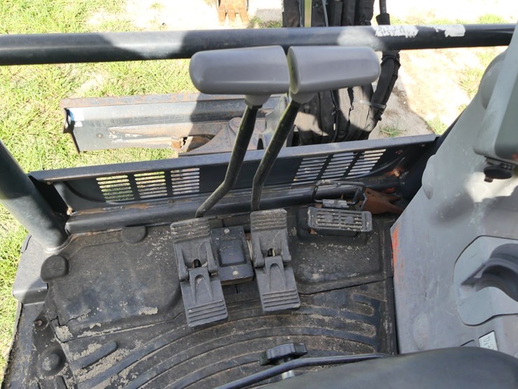 2022-deere-35g-image-16