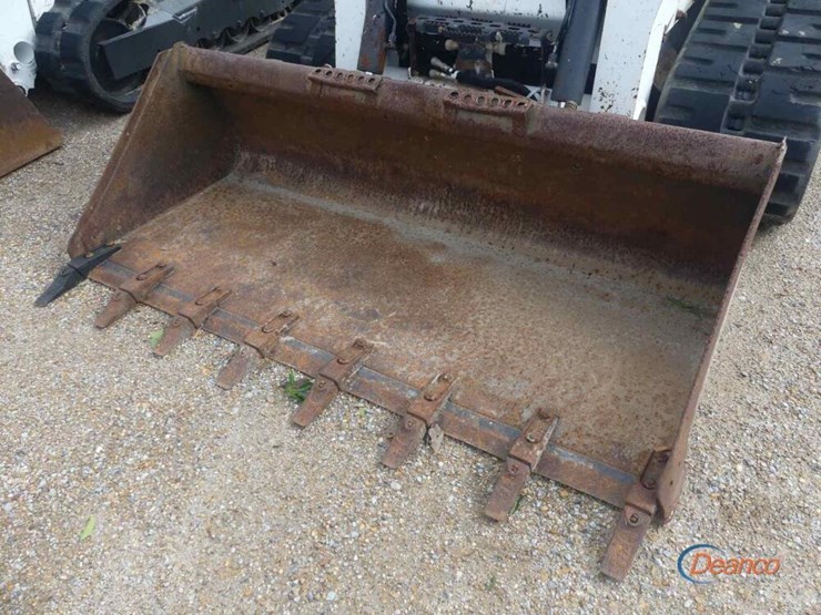 2022-bobcat-t740-image-13