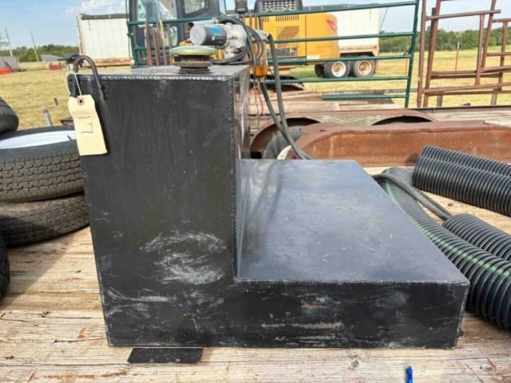better-built---100-gal-l-shape-fuel-tank-w/pump-image-2