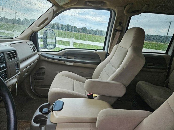 2004-ford-f450-xlt-image-47