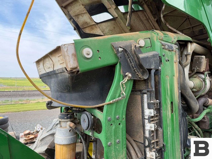 2015-john-deere-6210r-image-60