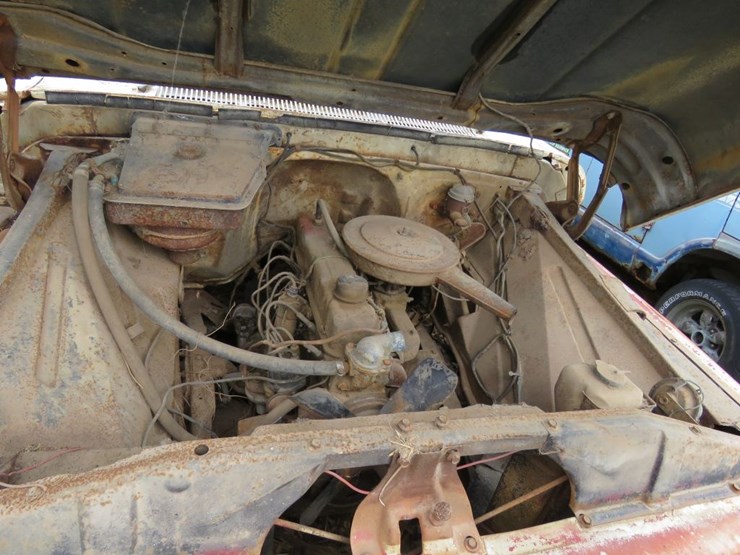 1965-chevrolet-suburban-image-9