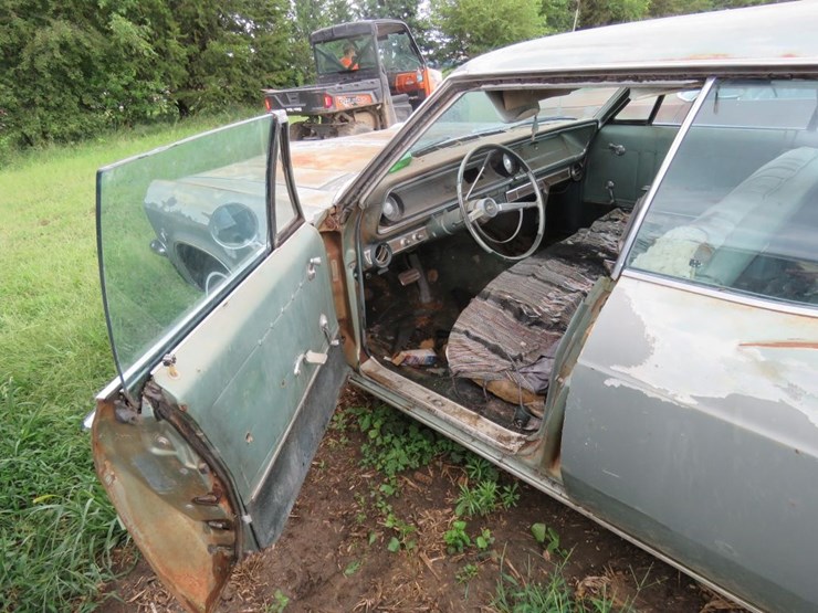 1965-chevrolet-impala-4dr-ht-image-6