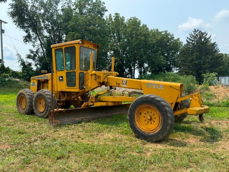 deere-570a-image-1