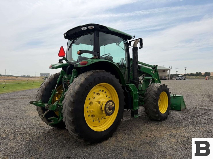 2015-john-deere-6210r-image-5