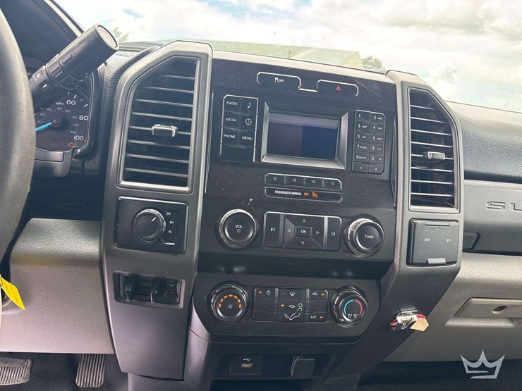 2019-utility-flatbed-image-15