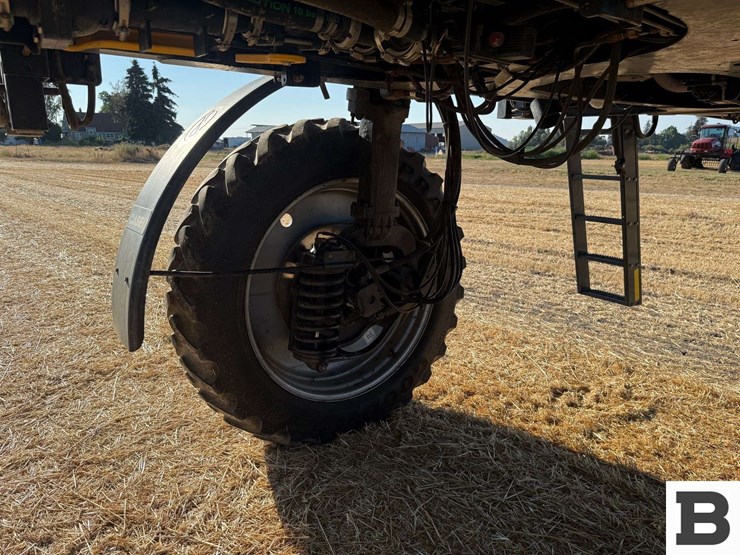 2018-case-ih-patriot-2250-image-31