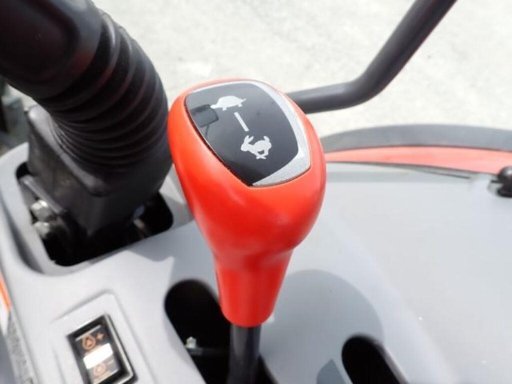 2019-kubota-m4-071-image-22