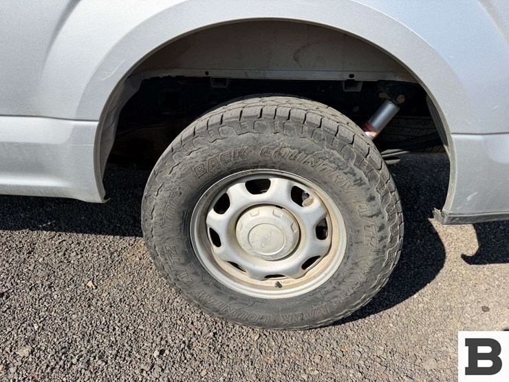 2016-ford-f150-image-16