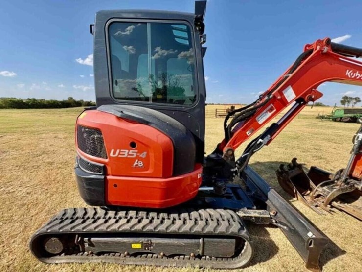 2020-kubota-u35-4-image-5