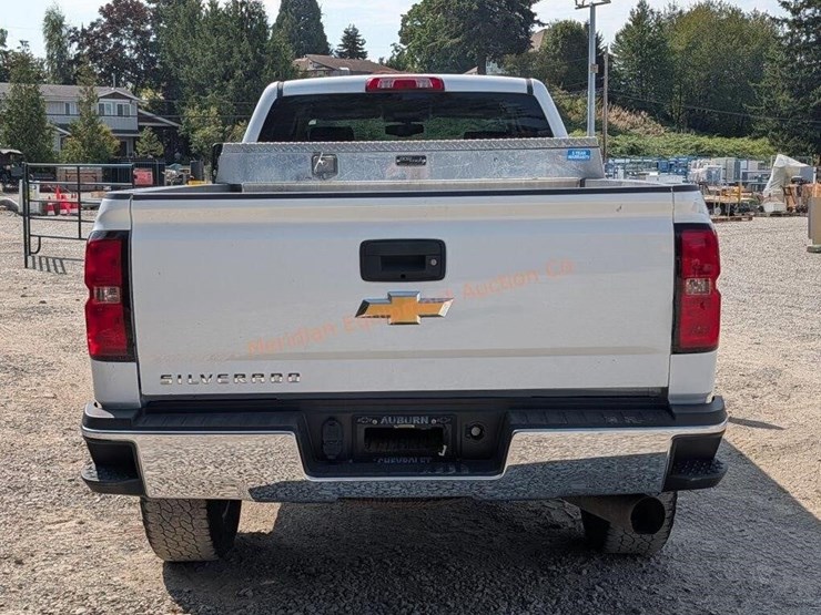 2017-chevrolet-silverado-3500-image-5