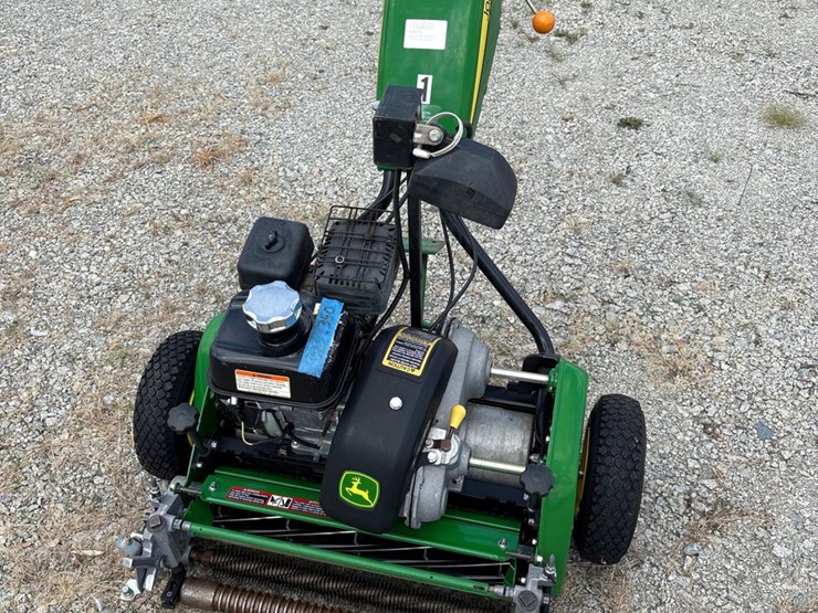 john-deere-220sl-image-1