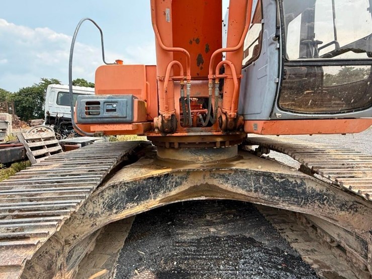 hitachi-ex270-lc-5-image-6