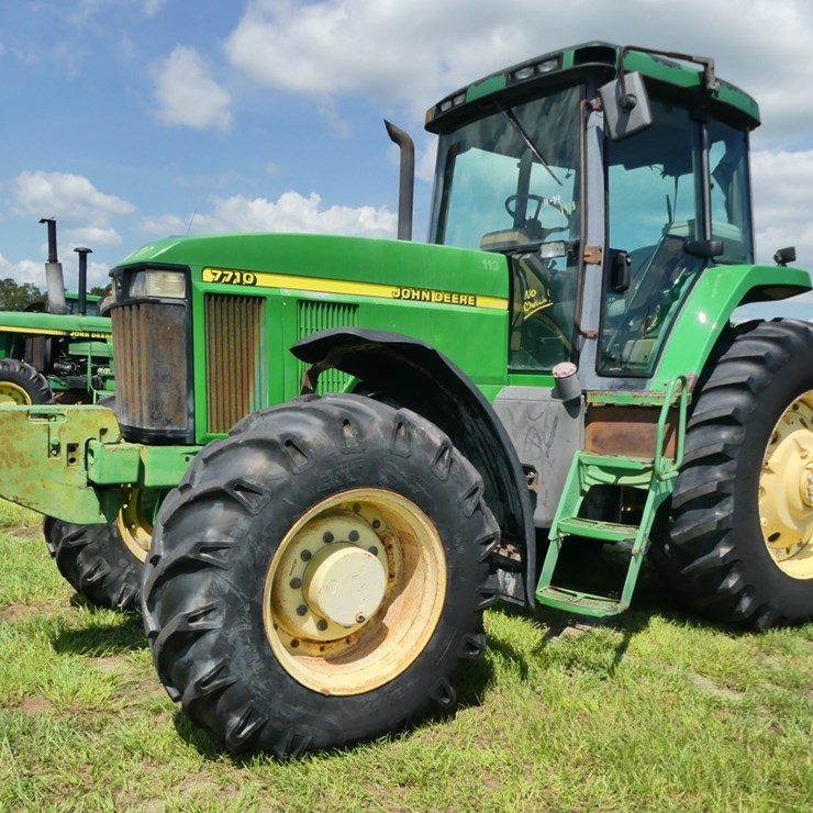 2002 JOHN DEERE 7700