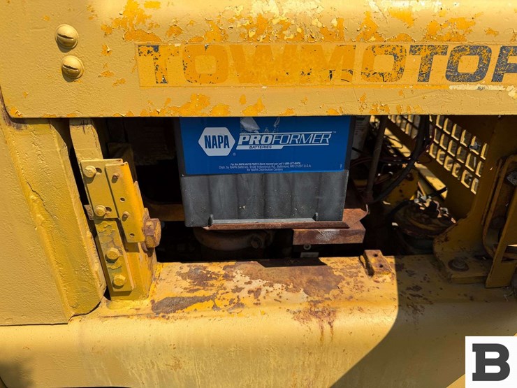 caterpillar-v40b-image-19