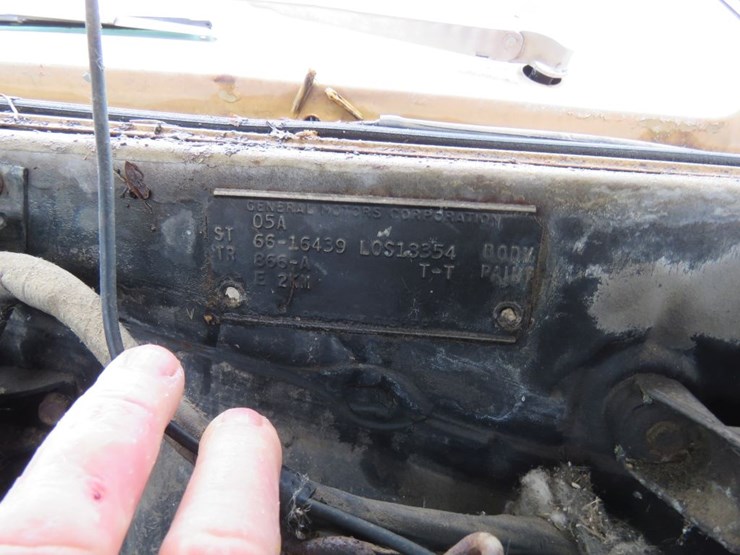 1966-chevrolet-impala-4dr-ht-image-8