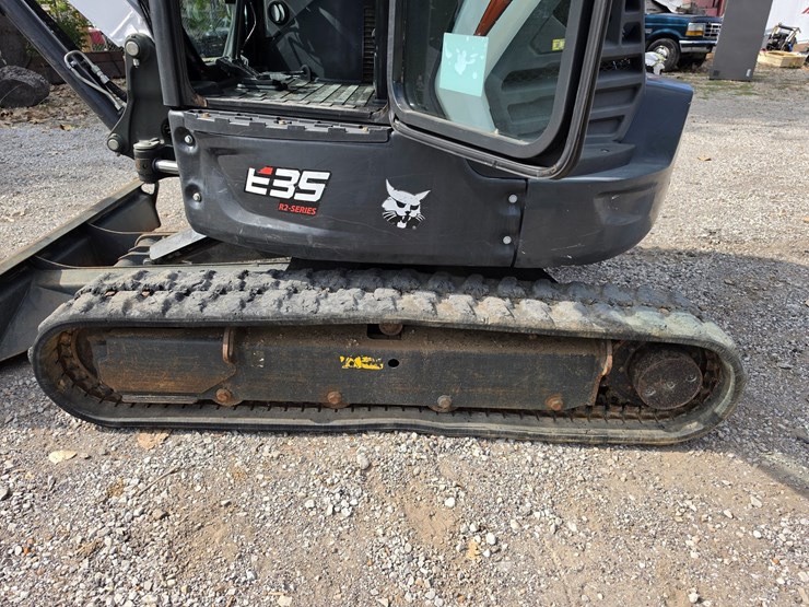 2022-bobcat-e35-image-41