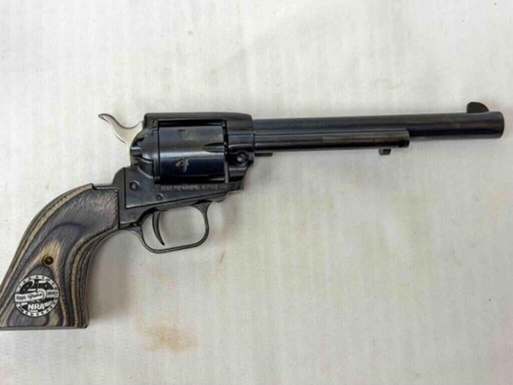 heritage-rough-rider-22/22mag-revolver-image-12