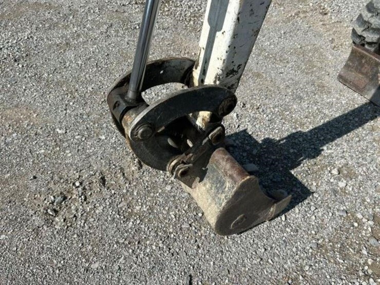 2015-bobcat-418-image-28