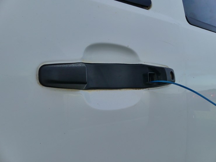 2013-chevrolet-2500hd-image-8
