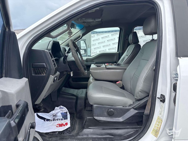 2019-utility-flatbed-image-11